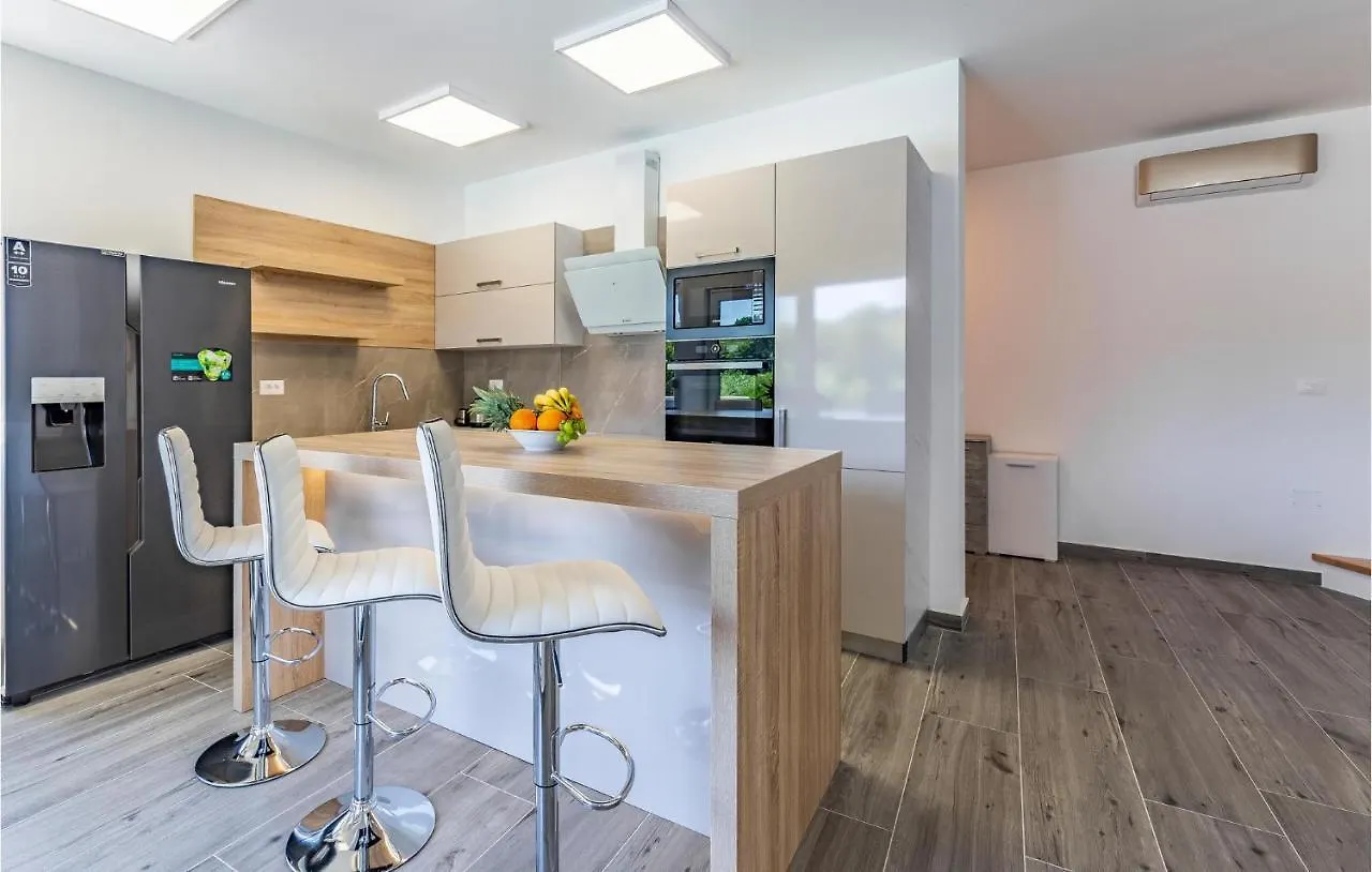 Nice Home In Pula With Wifi Holiday home