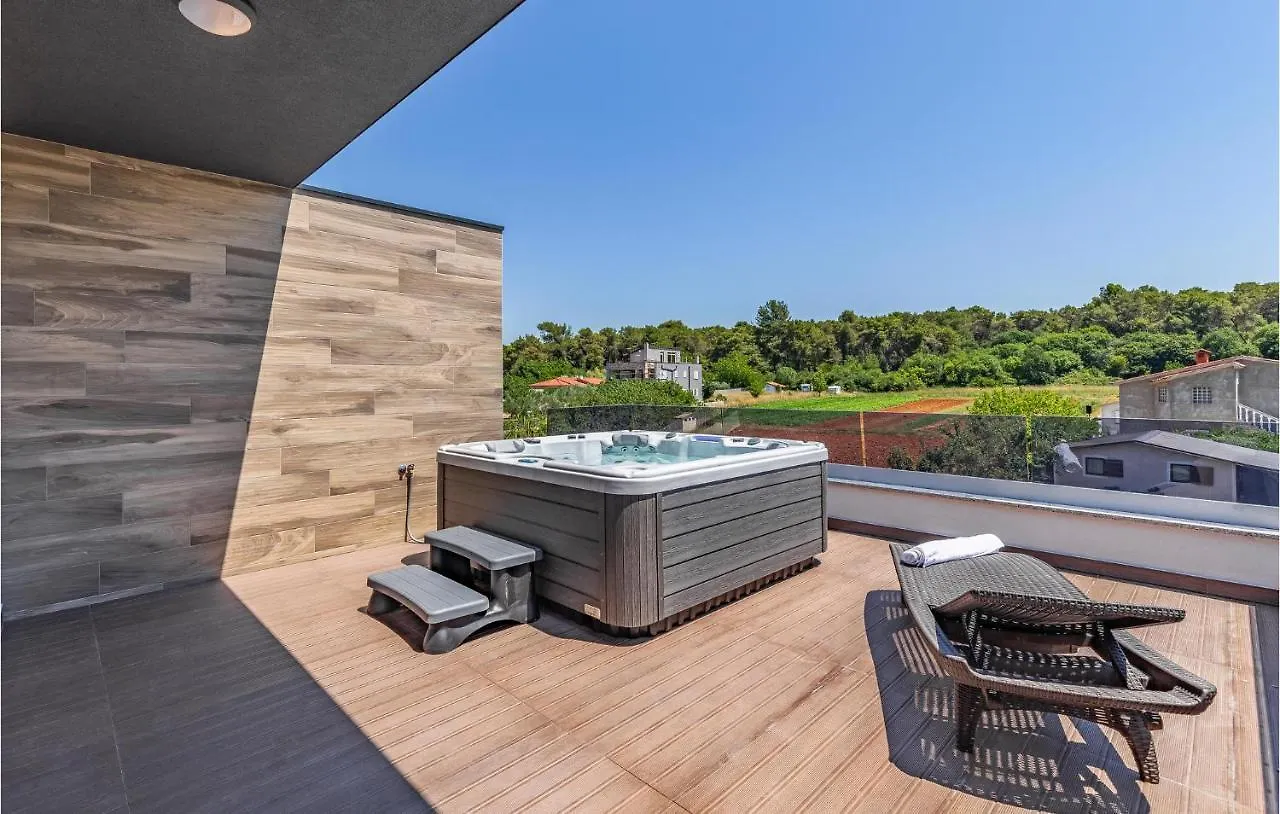 Nice Home In Pula With Wifi Vakantiehuis